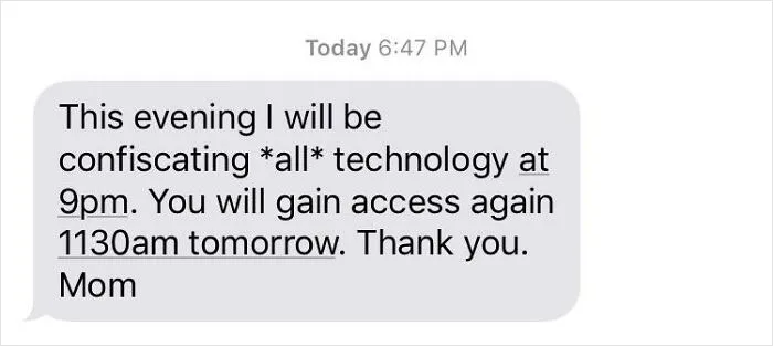 Appalling Texts Sent By Helicopter Parents Who Tried Controlling Adult Kids' Life (30 Examples)