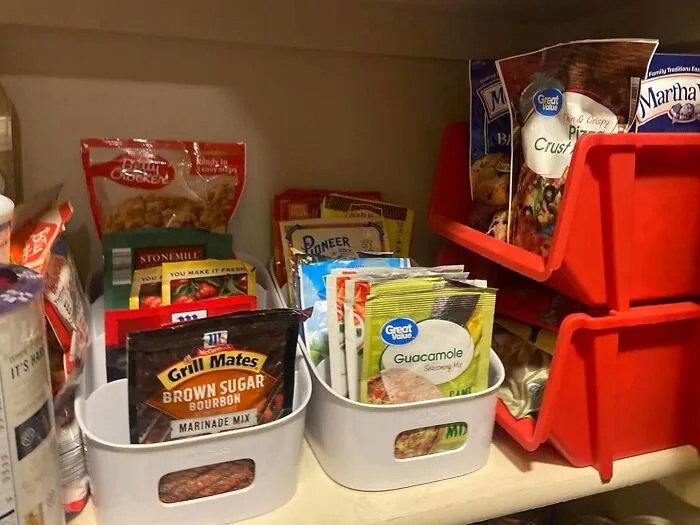 Keep Your Soups And Sauces In A Row With This Convenient <span Style="Font:inherit;color:#d74b1f;"> Packet Organizer </Span>