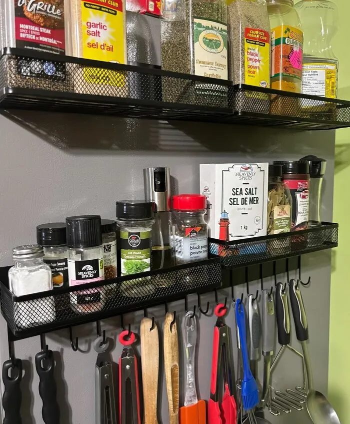 A <span Style="Font:inherit;color:#d74b1f;"> Magnetic Spice Rack For The Refrigerator </Span> Lets You Make The Most Of A Space You Didn't Even Know You Had
