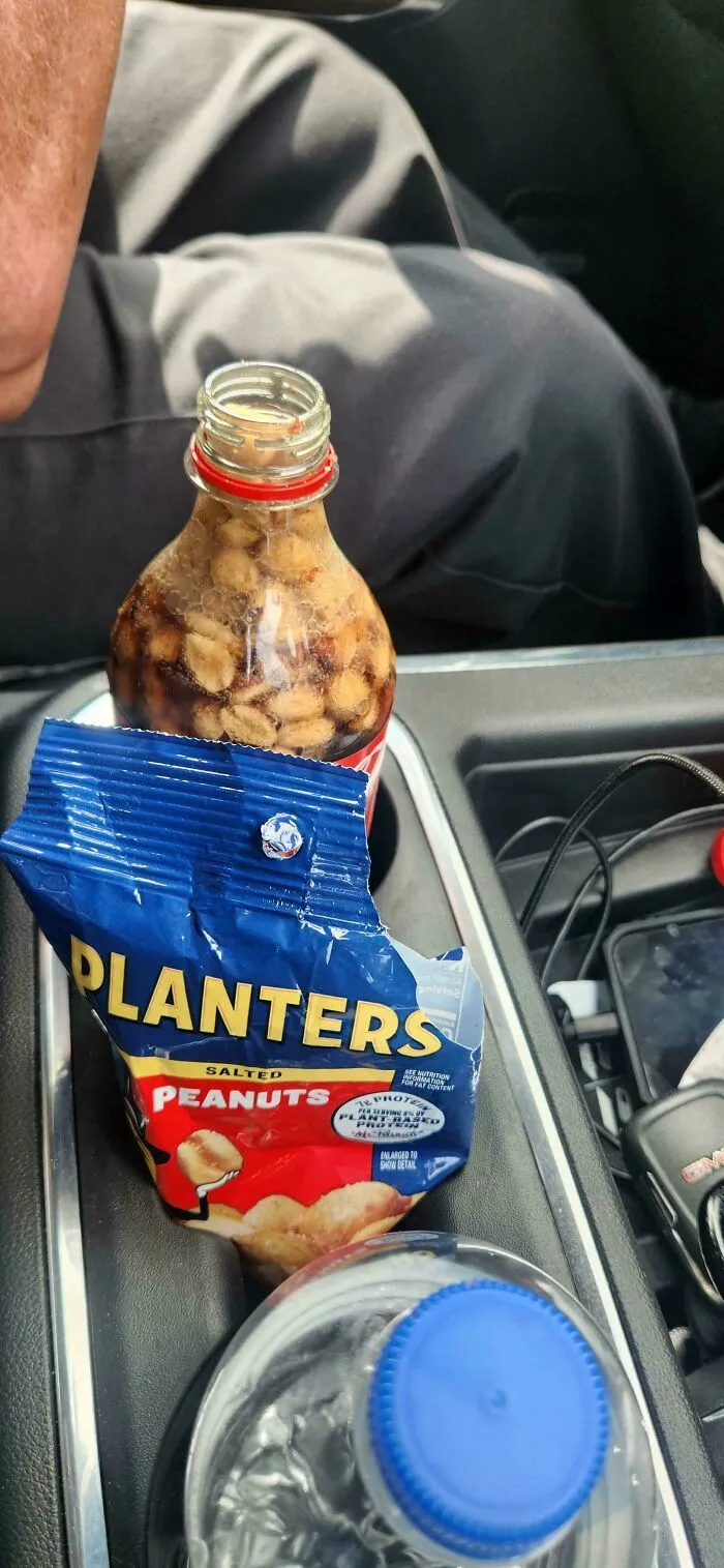 Old Guy I Worked With Mixes Peanuts With His Coca-Cola Apparently This Is An Old Country Thing
