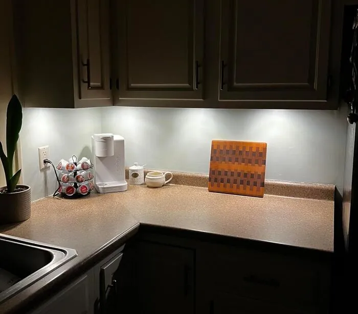 <a Style="Display:inline;" Href="Https://Www.amazon.com/Ezvalo-Rechargeable-Operated-Wireless-Dimmable/Dp/B0bbv6288r?ie=utf8&linkcode=ll1&tag=bptoucan-20&linkid=9d45dfa17d373c2b128014af12d1dc8c&language=en_us&ref_=as_li_ss_tl   " Target="_blank">  <span Style="Font:inherit;color:#d74b1f;"> Under Cabinet Lights</Span>: The Kitchen Glow-Up You Have Been Looking For