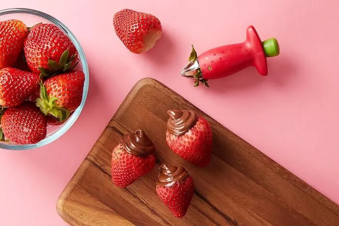 This <span Style="Font:inherit;color:#d74b1f;"> Strawberry Huller </Span> Ensures That You Get More Strawberry Per Strawberry
