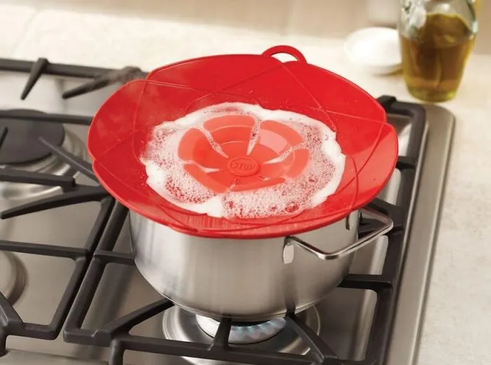 You Can Take Your Eye Off The Pot For More Then A Second With This <span Style="Font:inherit;color:#d74b1f;"> Silicone Spill Stopper </Span> 