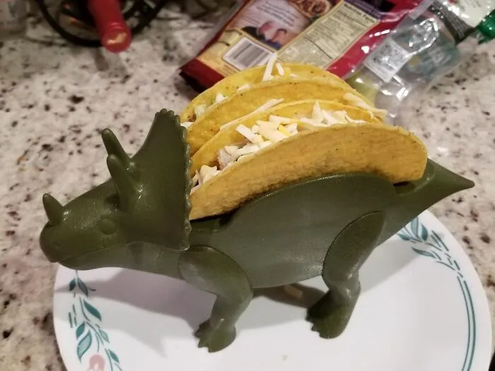 <a Style="Display:inline;" Href="Https://Www.amazon.com/Funwares-Tricerataco-Plastic-Ultimate-Dinosaur/Dp/B01lzntn8s?ie=utf8&linkcode=ll1&tag=bppelican-20&linkid=e7e0517b01b976d2d40e5741539454de&language=en_us&ref_=as_li_ss_tl " Target="_blank"> <span Style="Font:inherit;color:#d74b1f;"> Triceratops Taco Holder</Span>: The Only Way To Taco Tuesday