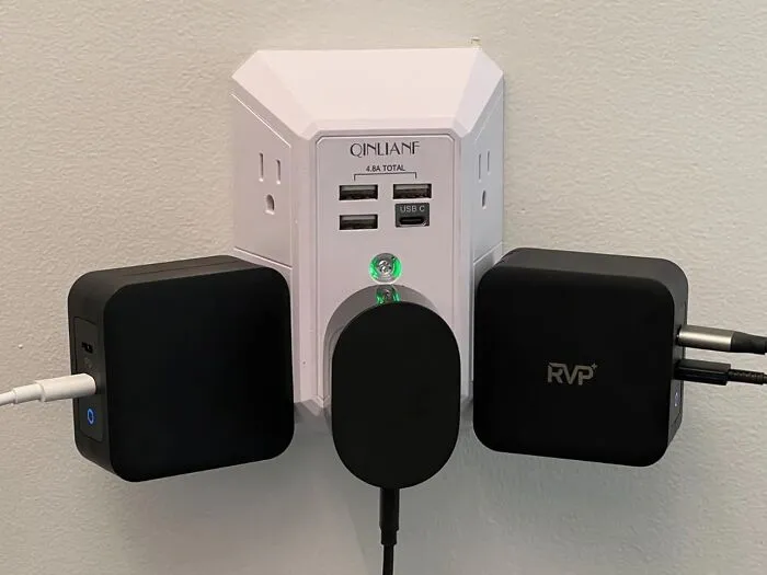 From Phones To Tablets To Toothbrushes: This <span Style="Font: Inherit; Color: #d74b1f;"> Wall Charger With USB Ports</Span> Powers It All