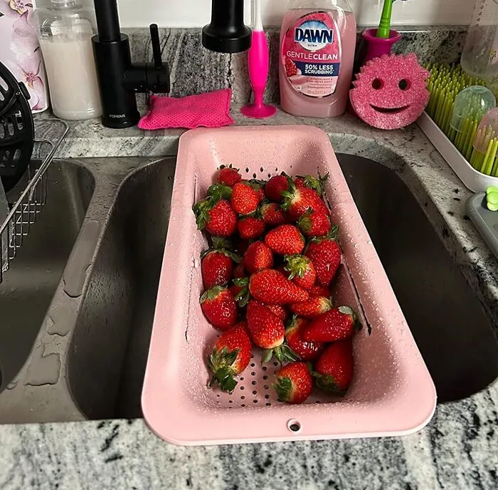 The <span Style="Font: Inherit; Color: #d74b1f;"> Over The Sink Colander</Span> Makes Straining A Breeze, Saving Counter Space And Preventing Messy Spills