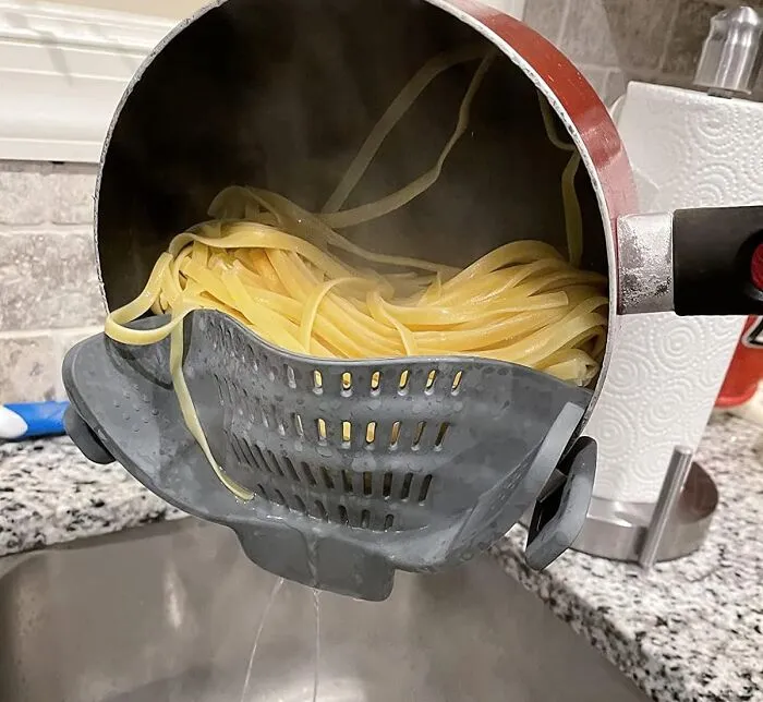  <span Style="Font: Inherit; Color: #d74b1f;"> Kitchen Gizmo Snap N' Strain</Span> Makes Straining A Snap, Not A Struggle