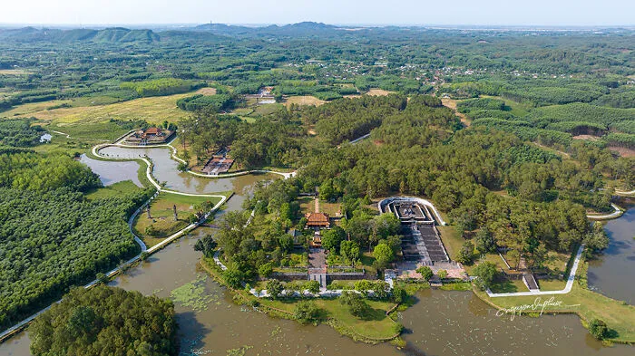 “Eternal Homes”: I Photographed Tombs In Vietnam From Above (39 Pics)