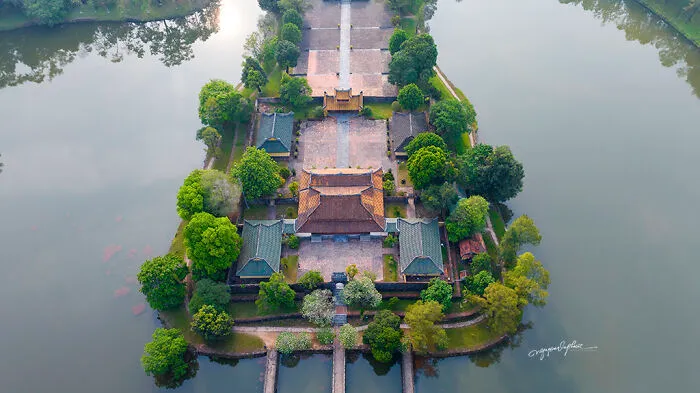 “Eternal Homes”: I Photographed Tombs In Vietnam From Above (39 Pics)