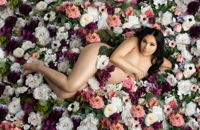 Choosing The Right Maternity Photographer For You (11 Pics)