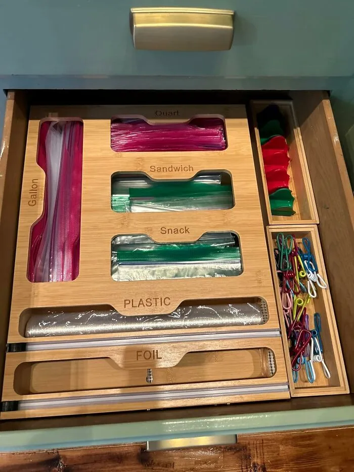 <a Style="Display:inline;" Href="Https://Www.amazon.com/Calmbee-Storage-Organizer-Dispenser-Sandwich/Dp/B0ckxbs14z?pd_rd_w=hwvmw&content-ID=amzn1.sym.42aa4ac9-41cf-40f2-844a-256751b93dbf&pf_rd_p=42aa4ac9-41cf-40f2-844a-256751b93dbf&pf_rd_r=4aq22gqhpv9nzgercbzk&pd_rd_wg=5sbzh&pd_rd_r=af66ab9e-B6f3-4743-8536-Df8945e85c80&pd_rd_i=b0ckxbs14z&th=1&linkcode=ll1&tag=bpalpaca-20&linkid=6129e7672853afaa64491ccca672c0fe&language=en_us&ref_=as_li_ss_tl " Target="_blank"> <span Style="Font: Inherit; Color: #d74b1f;">foil And Plastic Wrap Organizer</Span>: This Is One Wrap Battle That You Can Win