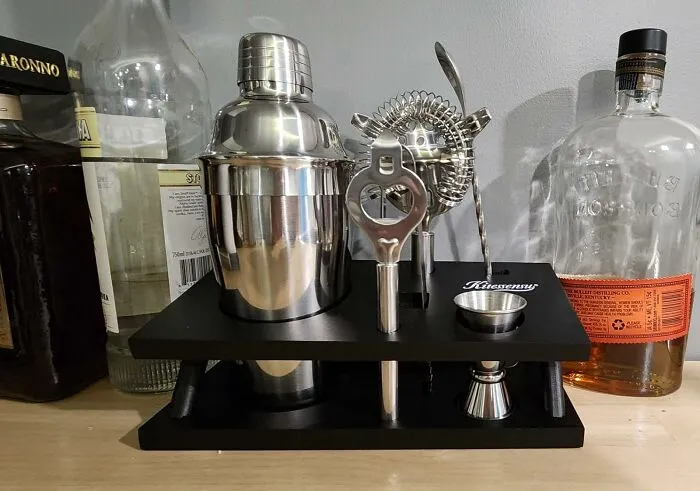 <span Style="Font:inherit;color:#d74b1f;"> Bartender Kit </Span>: For The Dad Who Wants To Relive The Best Job He Has Ever Had