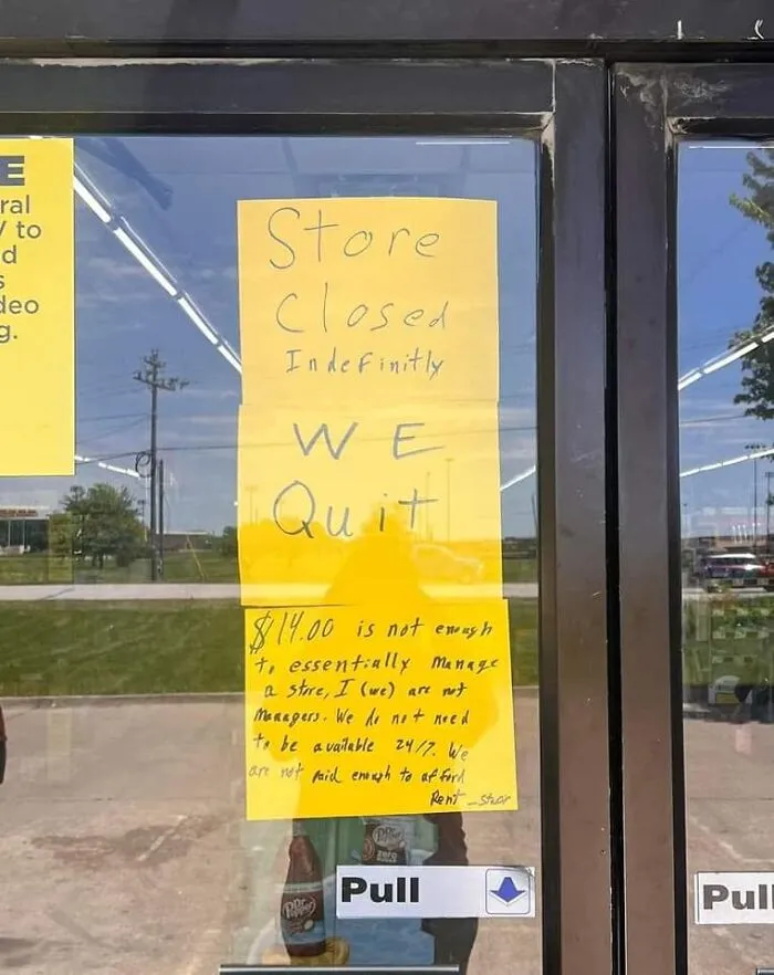 50 Hilarious New Pics In The “Give Me A Sign” Facebook Group’s Collection