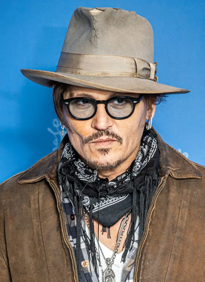 30 Famous People That Became Extremely Unpopular Without Any Good Reason