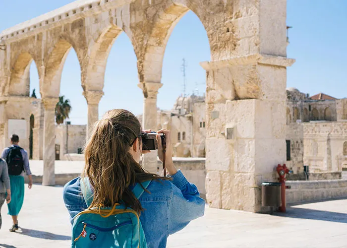 “Bathrooms By Baggage Claim”: 40 Lesser-Known But Useful Travel Hacks