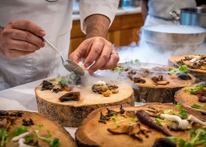 30 Folks Share The Easiest And Most Fun Jobs They Had