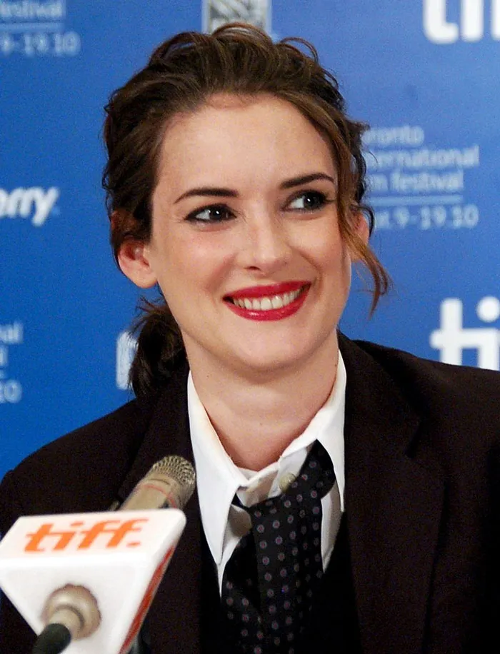30 Famous People That Became Extremely Unpopular Without Any Good Reason