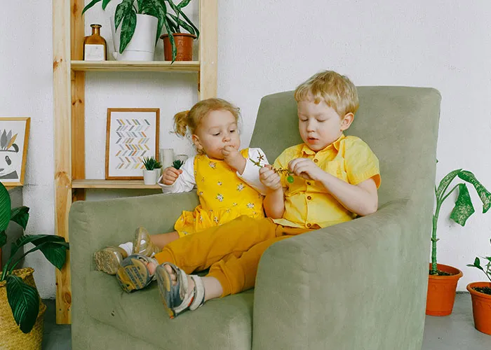 “What Screams ‘I’m A Bad Parent’?”: 50 People Hold Nothing Back