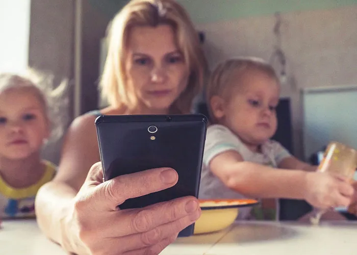 “What Screams ‘I’m A Bad Parent’?”: 50 People Hold Nothing Back