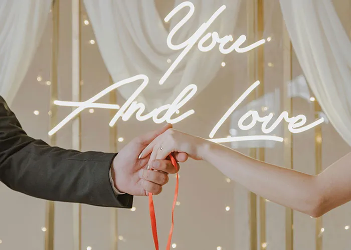 37 Wedding Trends That People Predict Brides And Grooms Will Regret Participating In