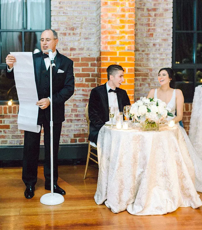 Le dije a mi papá que su brindis solo podía ser de una página