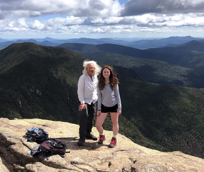 Joined A Hiking Facebook Group, Ended Up Meeting A 71-Year-Old Woman, And Hiked A 4k Footer With Her! 50 Years Apart Made No Difference In The Fun (And Life Stories Shared) We Had Today