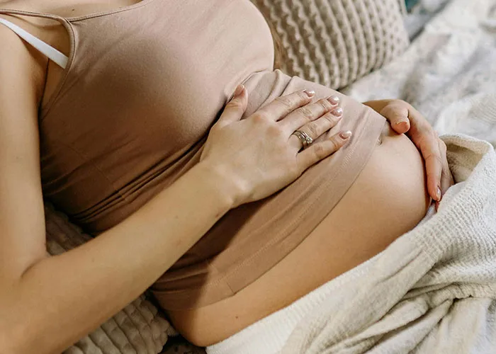 30 Doctors And Nurses Spill The Tea About What Happens When The Baby Looks Like Not The Dad’s