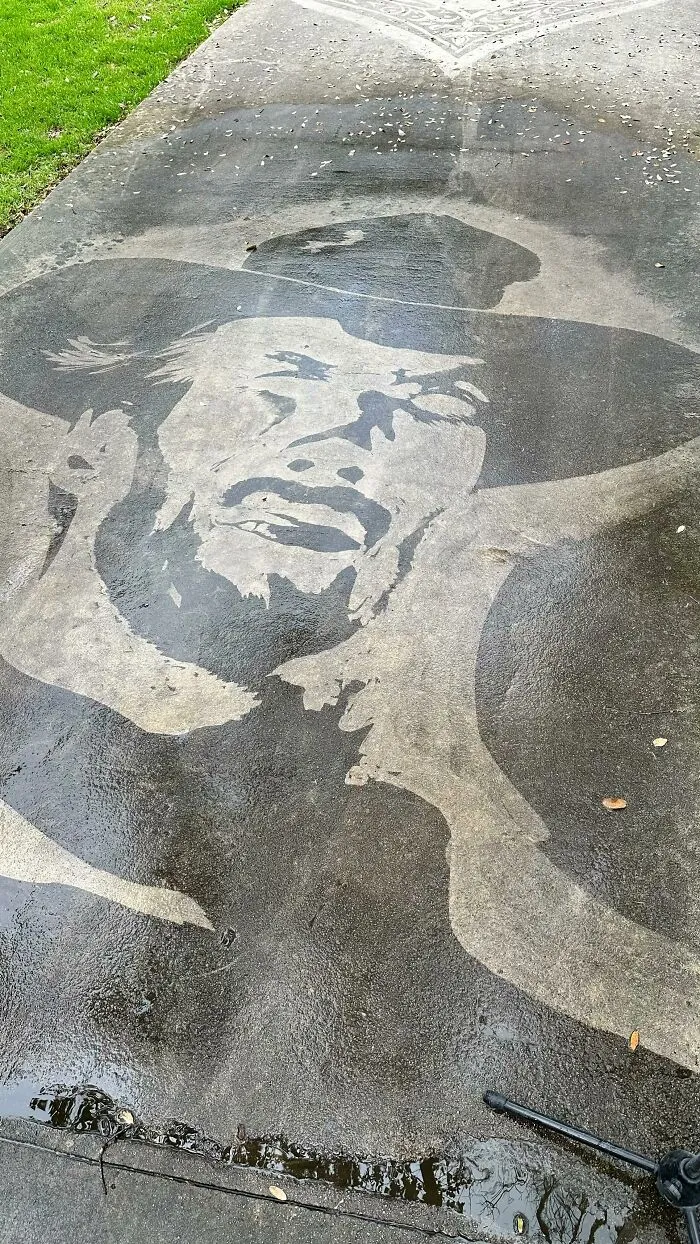 This Guy Used A Pressure Washer To Create Art On The Street, And Here Are His 43 Best Works