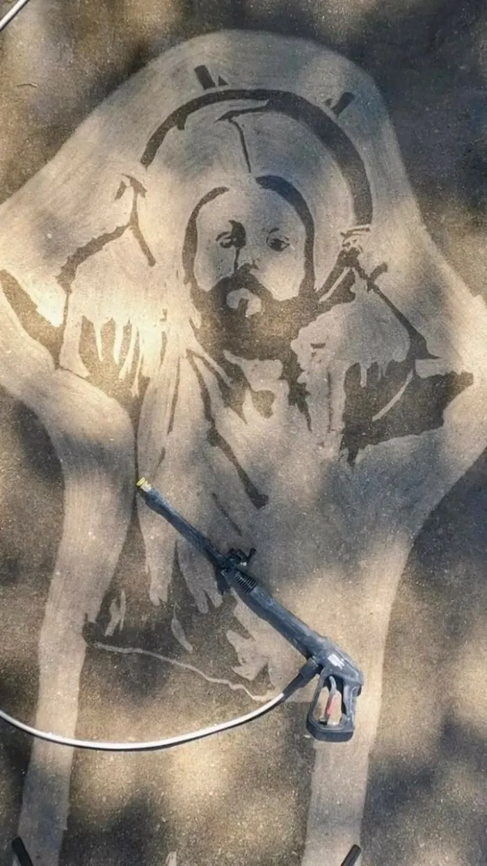 This Guy Used A Pressure Washer To Create Art On The Street, And Here Are His 43 Best Works