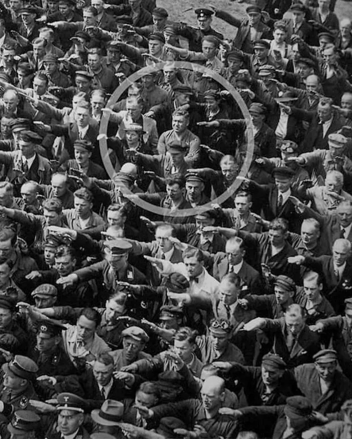 30 Interesting Facts To Raise Your Curiosity About History, As Shared On This IG Page