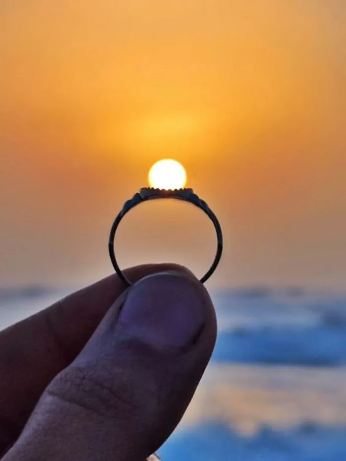 Golden Hour Gems: Aaditya Bhat’s Stunning Sunset Photo Stories (20 New Pics)