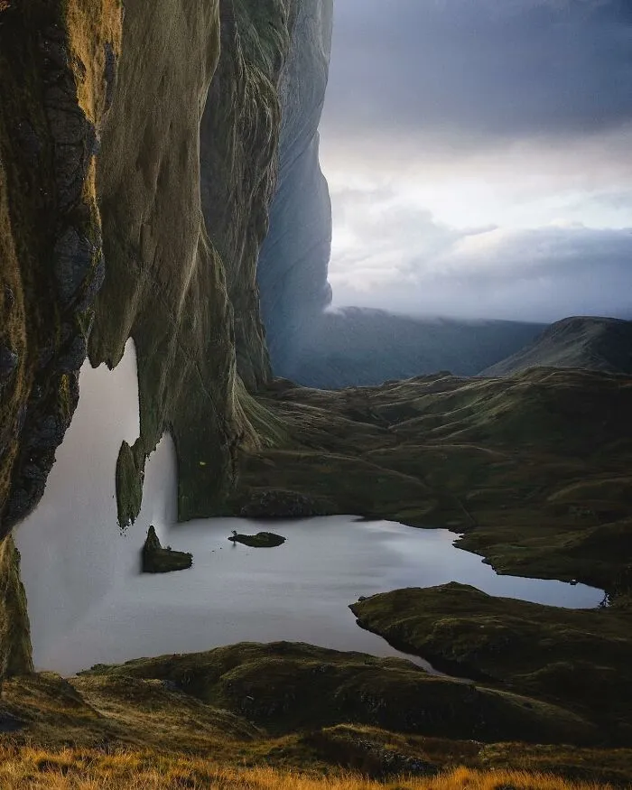 40 Landscapes That Bend The Fabric Of Reality By Indonesian Artist (New Pics)