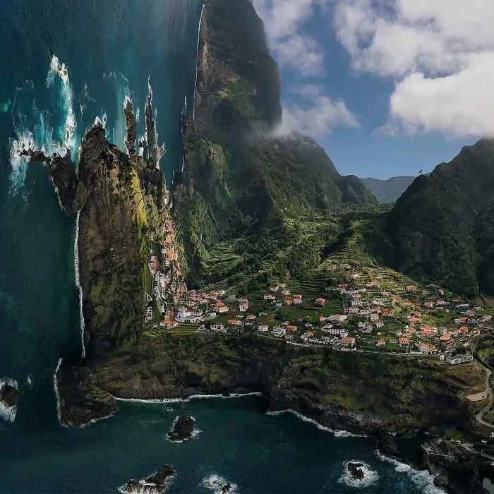 40 Landscapes That Bend The Fabric Of Reality By Indonesian Artist (New Pics)