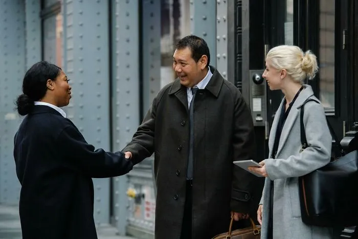 When Running Into An Old Acquaintance, Introduce Yourself By Name To Help Prevent Awkward Moments