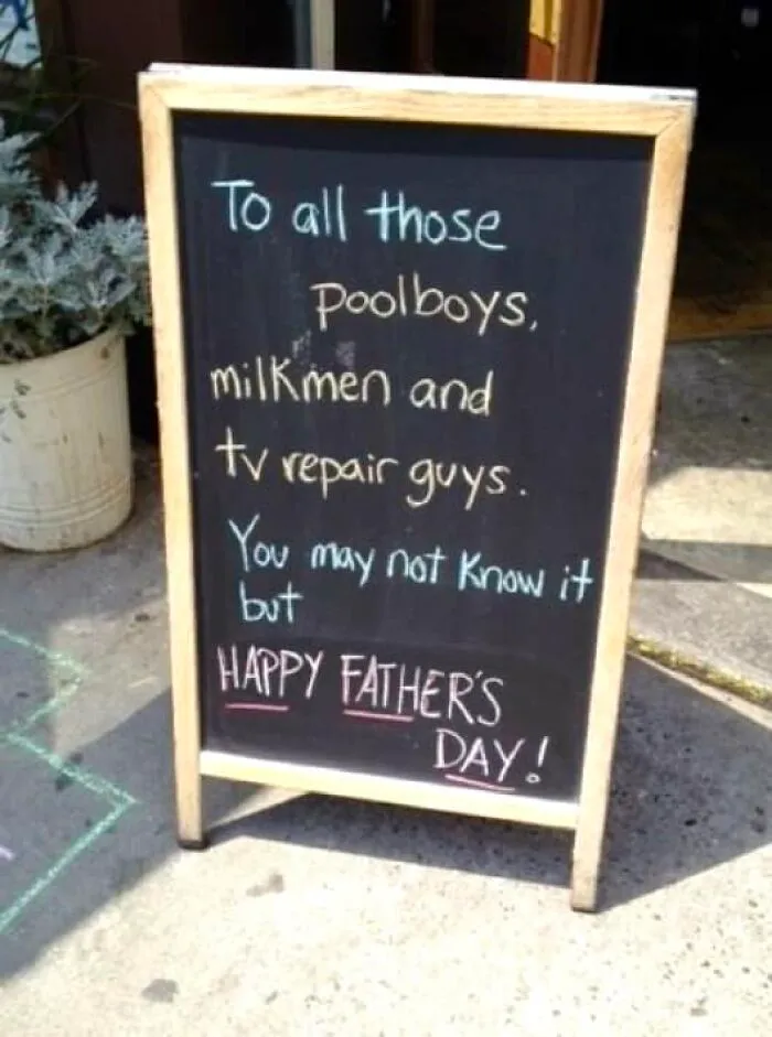 50 Hilarious New Pics In The “Give Me A Sign” Facebook Group’s Collection