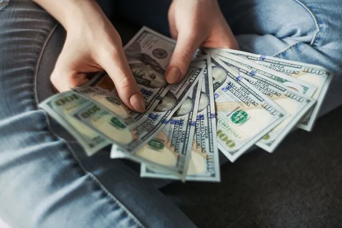 “What Is Your Most Expensive Mistake?”: 45 People Share Their Stories