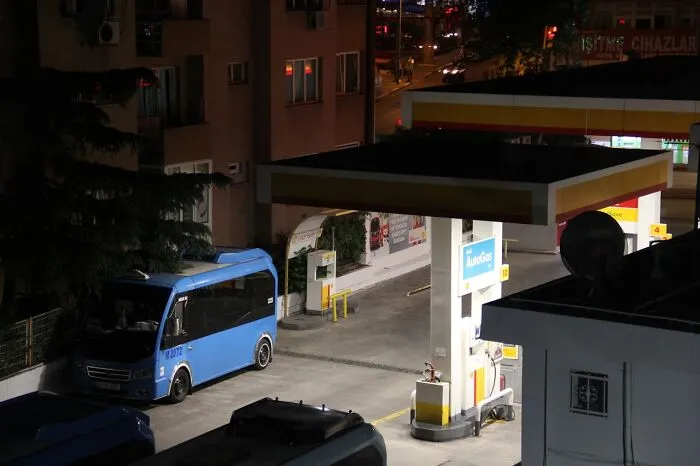 Instead Of A Relaxing Vacation, These 30 People Were Left With Frightening Stories