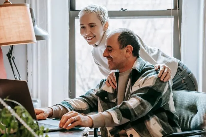 30 People Shared What Happened When They Married Their “Last Resort”
