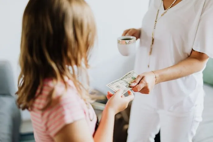 30 Harsh Facts About Having Kids That Many Aren't Even Aware Of, Shared By Disillusioned Parents