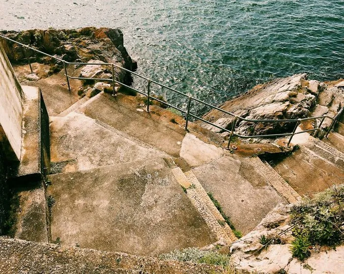 Instead Of A Relaxing Vacation, These 30 People Were Left With Frightening Stories