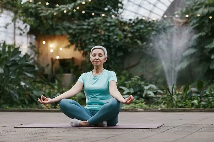 “Here’s The Life Advice Everyone Needs To Hear”: 90YOs Share 40 Things They Wish They Knew Earlier