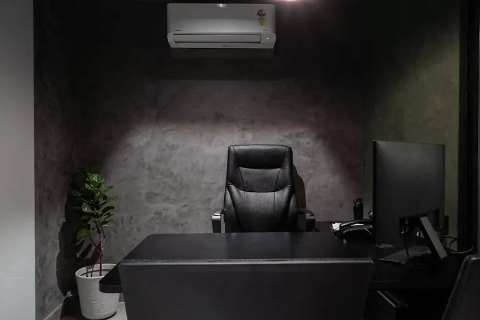 30 Times HR Had To Investigate Some Of The Most Bizarre Cases Ever