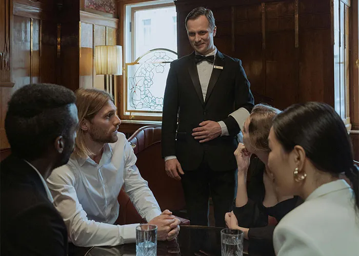 37 Red Flags Indicating You Should Immediately Leave The Restaurant