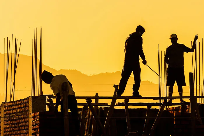 “How To Use And Repair Everything”: 40 Skills That Help People Thrive In Tough Times