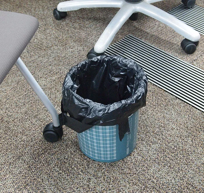 35 People Who Watch Security Cameras For A Living Reveal What Weird Things They’ve Seen