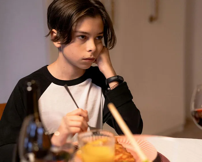 "Nobody Feel Up My Wife”: 30 House Rules That Left Guests Grimacing
