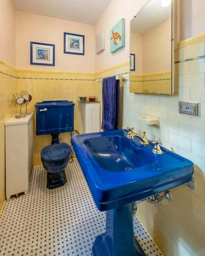 Groovy Vibes: 30 Fun And Funky Pictures Of Vintage Bathroom Aesthetics To Take You Back In Time