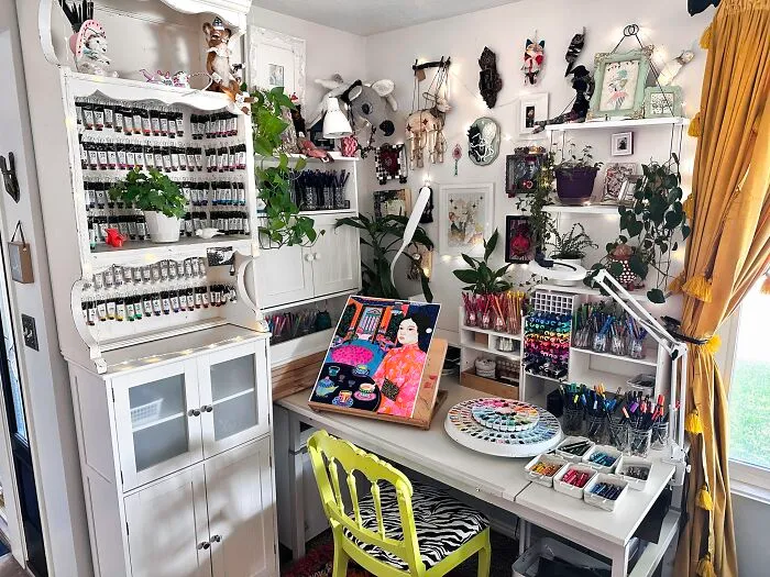 🖌️🏡✨ The Place That Inspires Me To Paint🎨. I Love Being Surrounded By Art 🖼️ (None Of The Wall Art Is Mine - All Friends And Artists I Like). 🎨💕