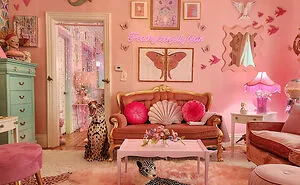 50 Times People Embraced ‘More Is More’ And Decked Out Their Homes In Maximalism