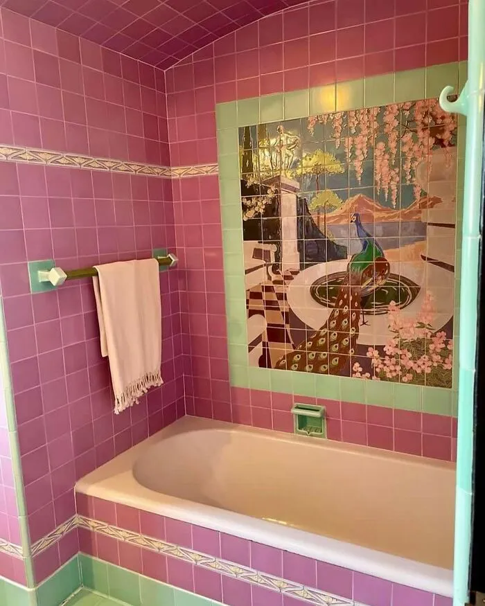 Groovy Vibes: 30 Fun And Funky Pictures Of Vintage Bathroom Aesthetics To Take You Back In Time